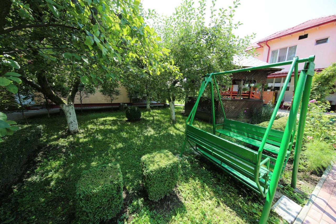 Pensiunea Criveanu Horezu Exterior foto
