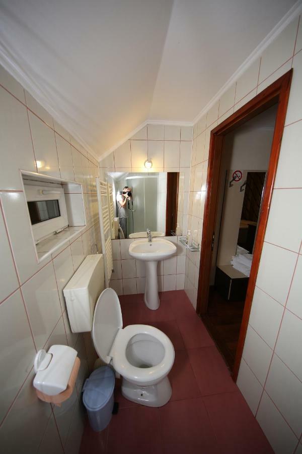 Pensiunea Criveanu Horezu Exterior foto
