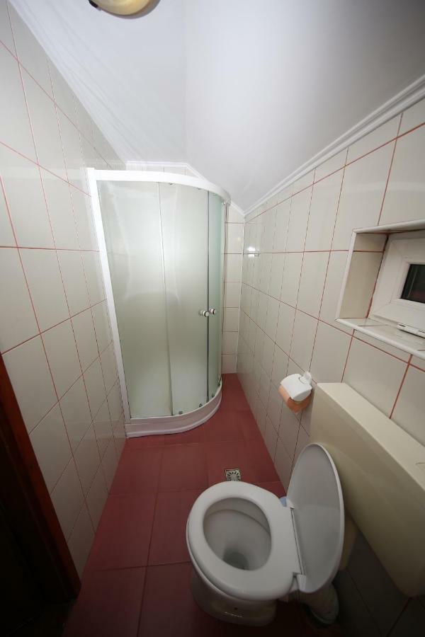 Pensiunea Criveanu Horezu Exterior foto