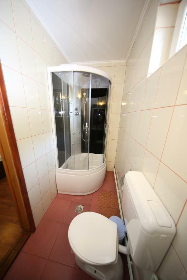 Pensiunea Criveanu Horezu Exterior foto